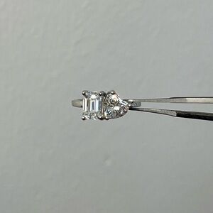 925 sterling silver toi et moi emerald heart moissanite ring 4.5
